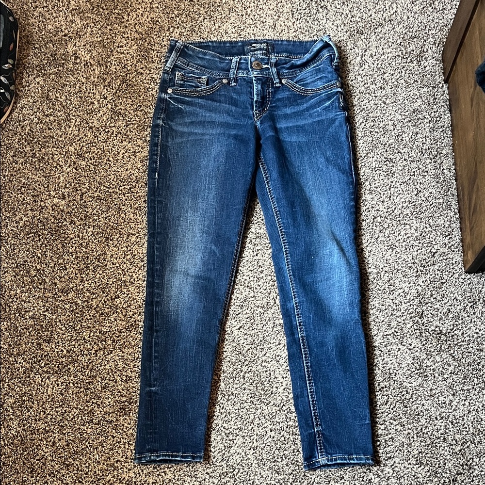 Women’s Dark Blue Slim Fit Capri Jeans